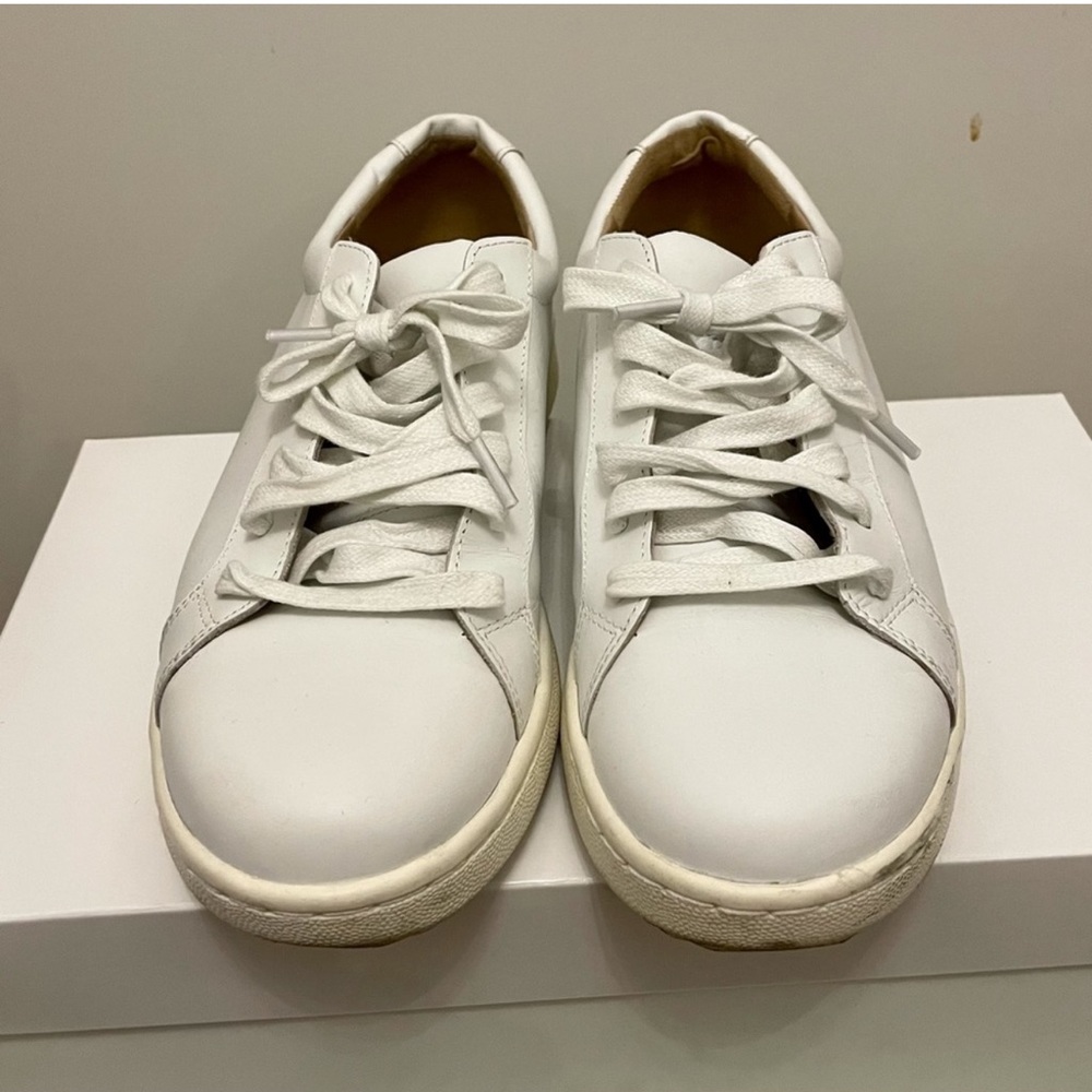 Eileen Fisher simple sneaker